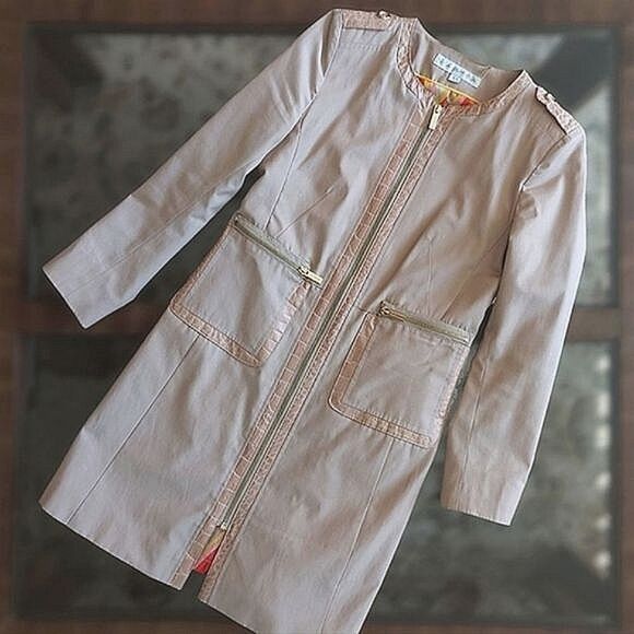 Via Spiga waterproof sand tone rain trench size XS - Picture 7 of 16